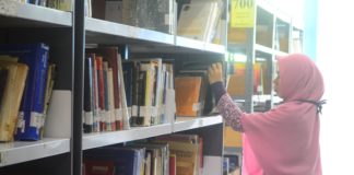 Aktivitas Mahasiswa di Perpustakaan