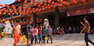 Maha Vihara Maitreya, Bukti Antusiasme Dan Toleransi Beragama