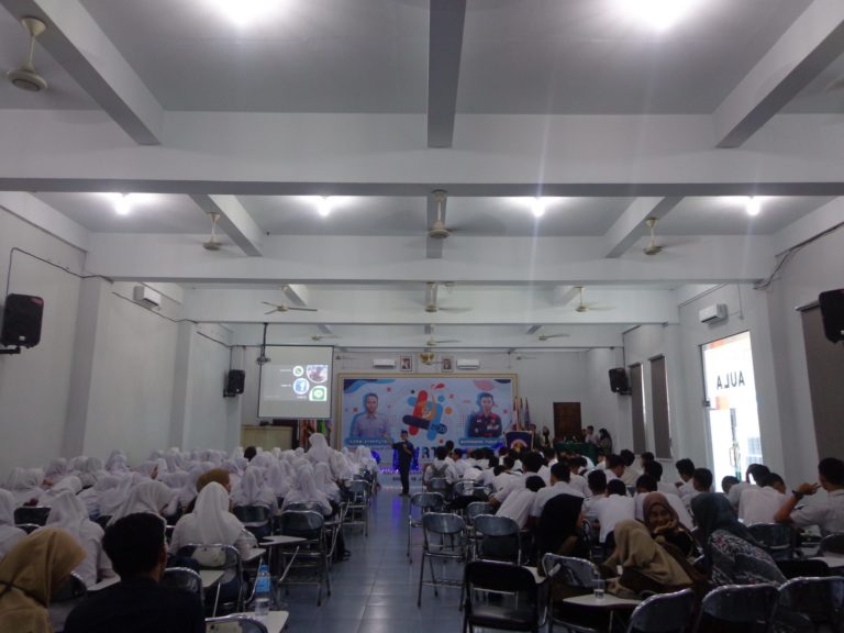 SMA Dharmawangsa Medan Adakan Seminar Dunia Perkuliahan