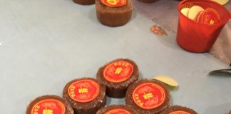 Menjelang Tahun Baru Imlek, Perajin Kue Bakul Banjir Pesanan