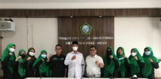 Dekan FITK Sapa Mahasiswanya yang Berada di LPM Dinamika