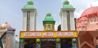 Keunikan Stan Medan Tuntungan yang Terbuat dari Susunan Sampah