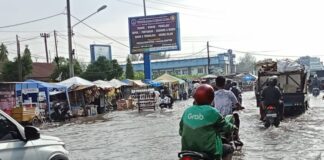 Tak Kunjung Ditindaklanjuti, Jalan William Iskandar Banjir Lagi
