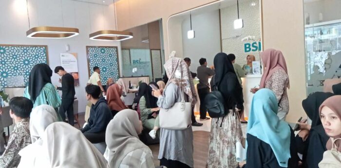Mahasiswa UIN SU Penerima Beasiswa MoU Ramaikan Kantor BSI