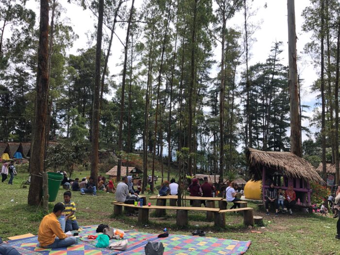 Wisatawan Menjadi Saksi Mata Indahnya Panorama Puncak Tangke Tabu