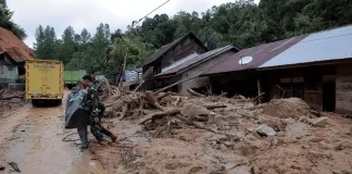 Bencana Nasional yang Tak Diakui, Pilu Warga Sumatra di Balik Efisiensi MBG