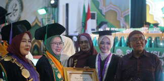 Wisudawan Terbaik UIN SU Ungkap Peran Orang Tua dalam Raih Prestasi